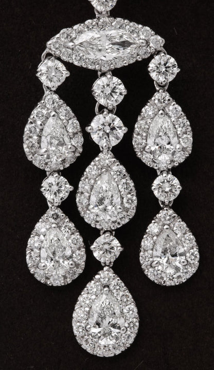 https://a.1stdibscdn.com/diamond-chandelier-earrings-for-sale-picture-5/j_415/1599662271227/6R1A9805_master.jpg?width=768