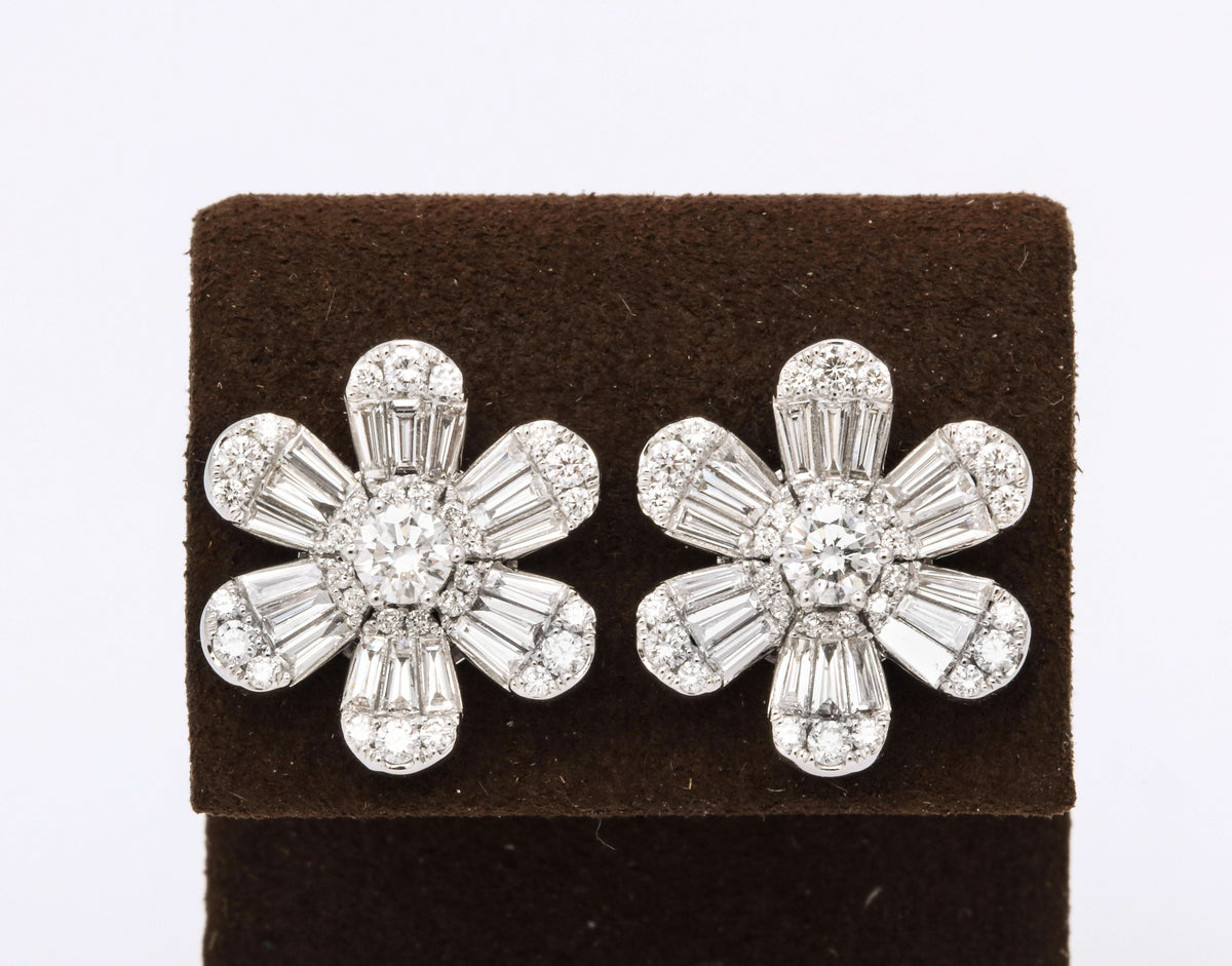 https://a.1stdibscdn.com/diamond-flower-earrings-for-sale-picture-4/j_415/j_261533121746538634569/6R1A9863_master.jpg