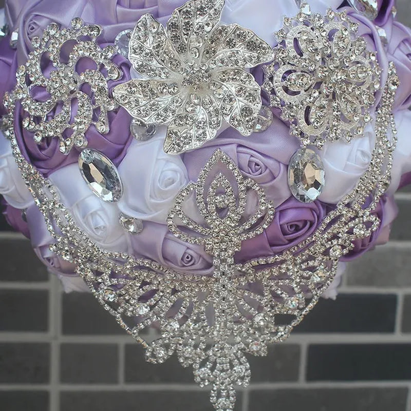 21CM Luxury Crystal Brooch Bridesmaid Bridal Bouquet Shiny Rhinestone Tassel Wedding Flower Bouquet Ribbon Silk Rose Artificial Flower Wedding Supplies