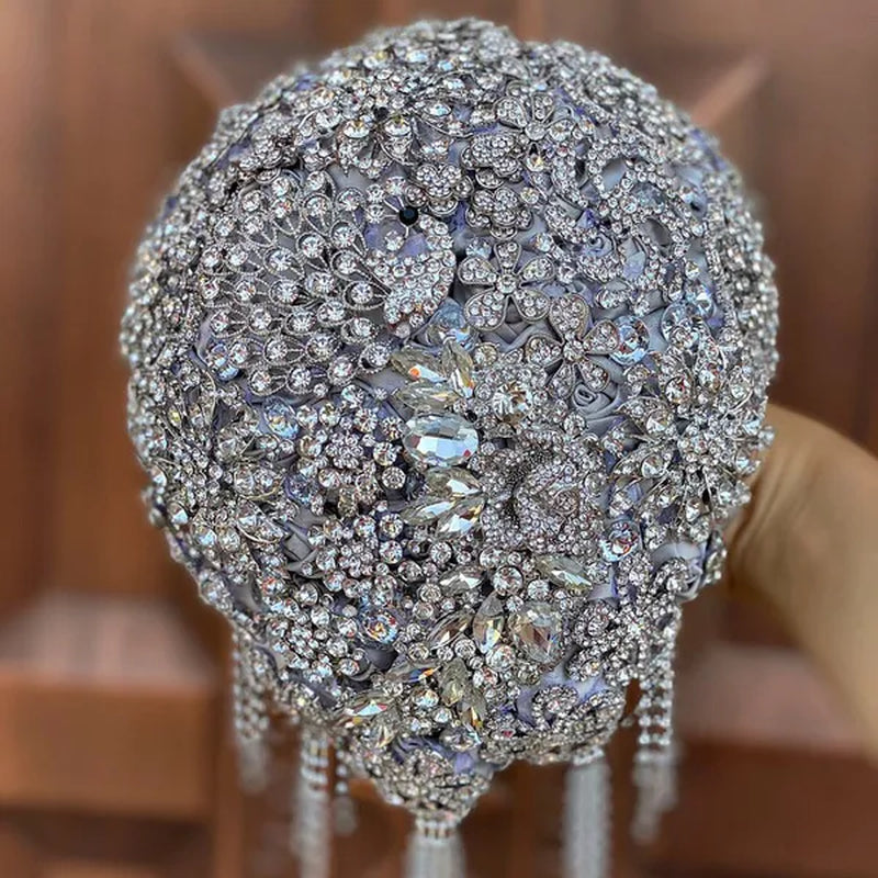 18CM High-end Luxury Full Diamond Bridal Bouquet Silver Rhinestone Brooch Tassel Wedding Flower Bouquet Handmade Bridesmaid Holding Flowers
