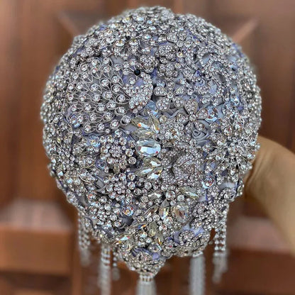 18CM High-end Luxury Full Diamond Bridal Bouquet Silver Rhinestone Brooch Tassel Wedding Flower Bouquet Handmade Bridesmaid Holding Flowers