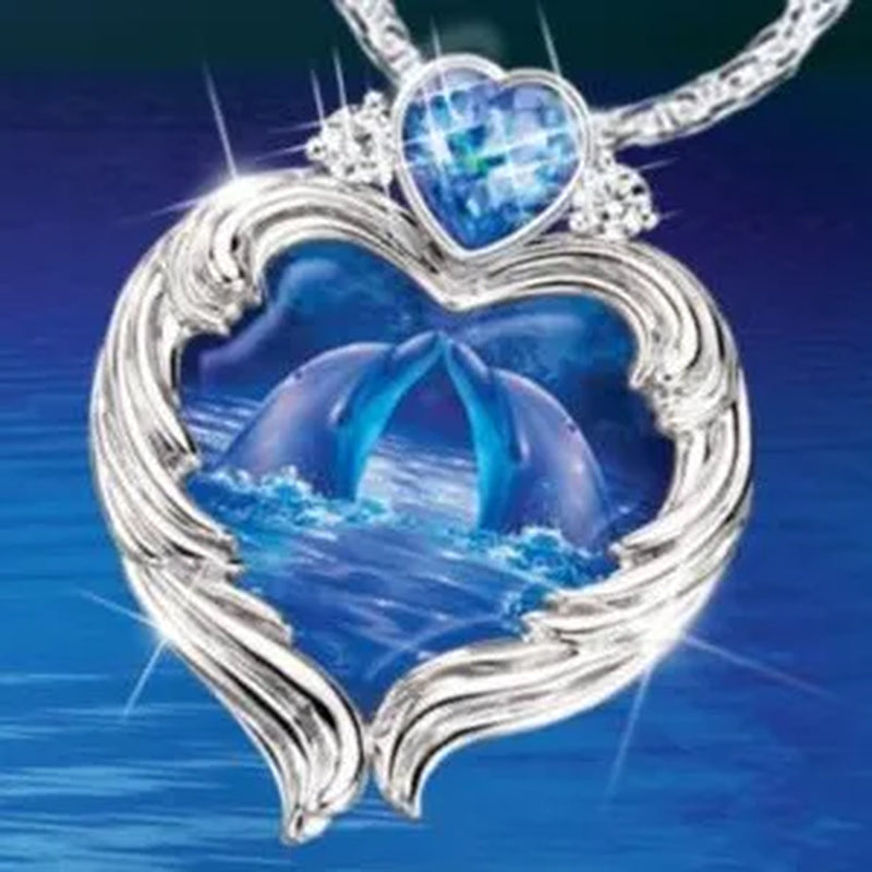 Exquisite Fashion Heart Zircon Dolphin Necklace Moonlight Kiss Dolphin Art Pendant Necklace Sapphire Necklace Ocean Style Jewelry Diamond Jewelry Family Necklace Proposal Wedding Anniversary Christmas Party Gift Necklace for Women and Mom