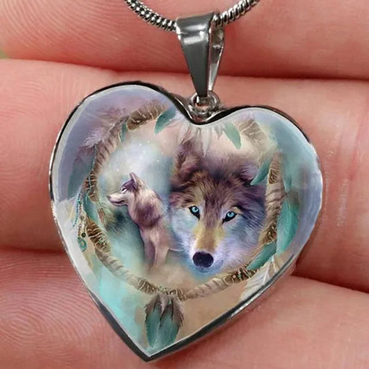 Exquisite Fashion Women's Classic Heart-shaped Animal Jewelry Indian Wolf Necklace Crystal Necklace Women's Jewelry Accessories Birthday Holiday Anniversary Gift