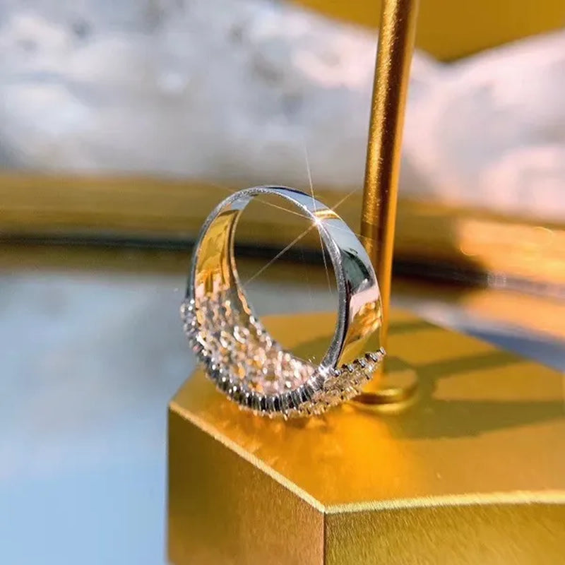 Personality Fashion Accessories 925 Sterling Silver Diamond Wedding Band Exquisite Jewelry Beautiful Women Engagement Anniversary Ring Natural Gemstone Rings Girlfriend Gift Size 4-11 Bague Femme