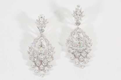 Stunning 22 Carat Pear Shaped Diamond Drop Earrings White Gold
