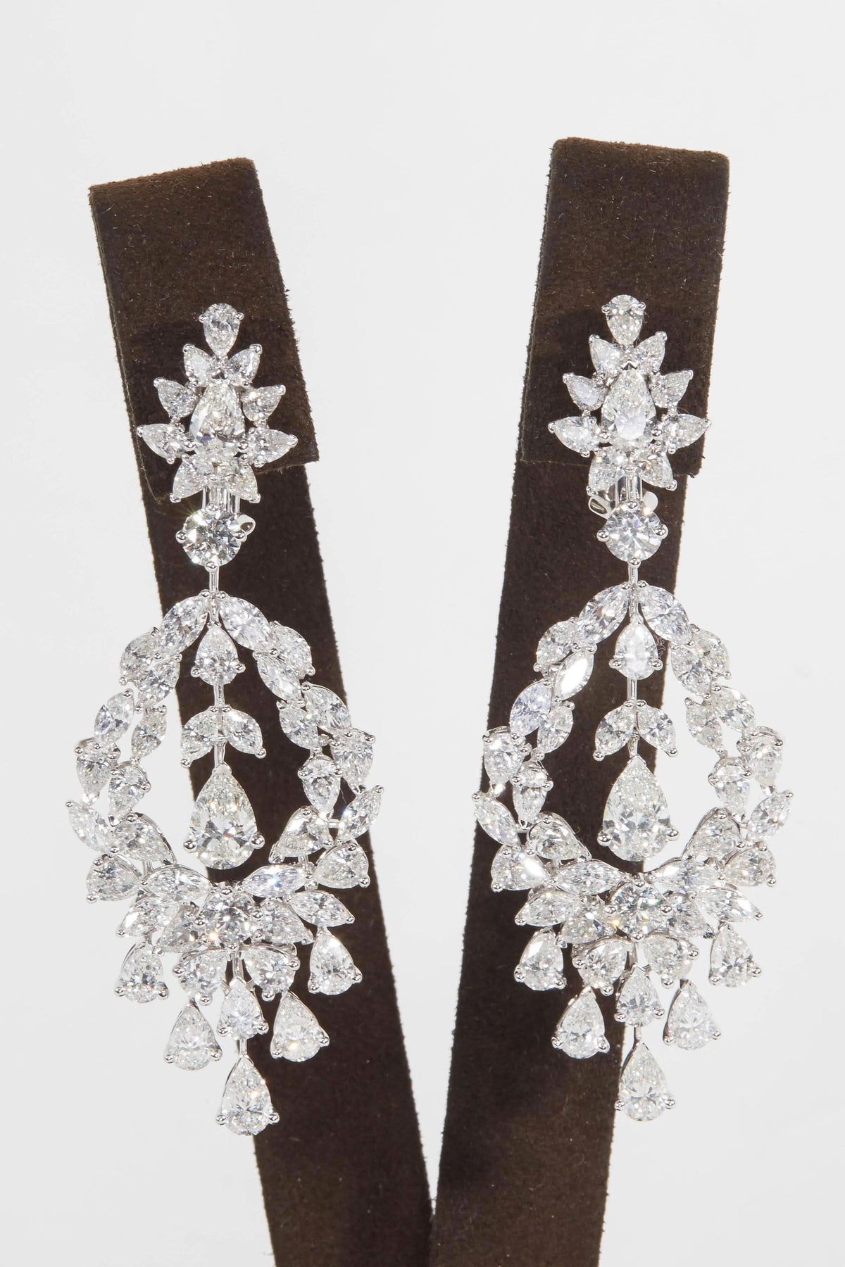 Stunning 22 Carat Pear Shaped Diamond Drop Earrings White Gold