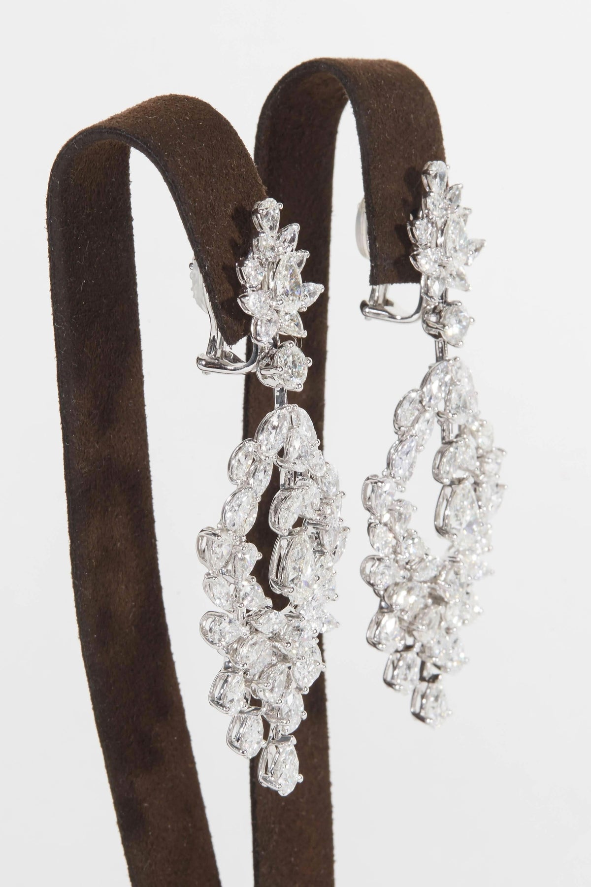 Stunning 22 Carat Pear Shaped Diamond Drop Earrings White Gold