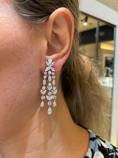 Stunning 12.36 Carat VS Diamond Chandelier Earrings 18k White Gold