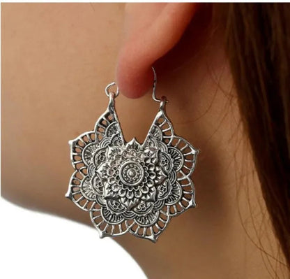 2023 new vintage fashion ladies bohemian 925 silver petal heart-shaped metal totem earrings earrings large hoop earrings glamorous bridal wedding engagement earrings anniversary birthday party gift jewelry 1 pair