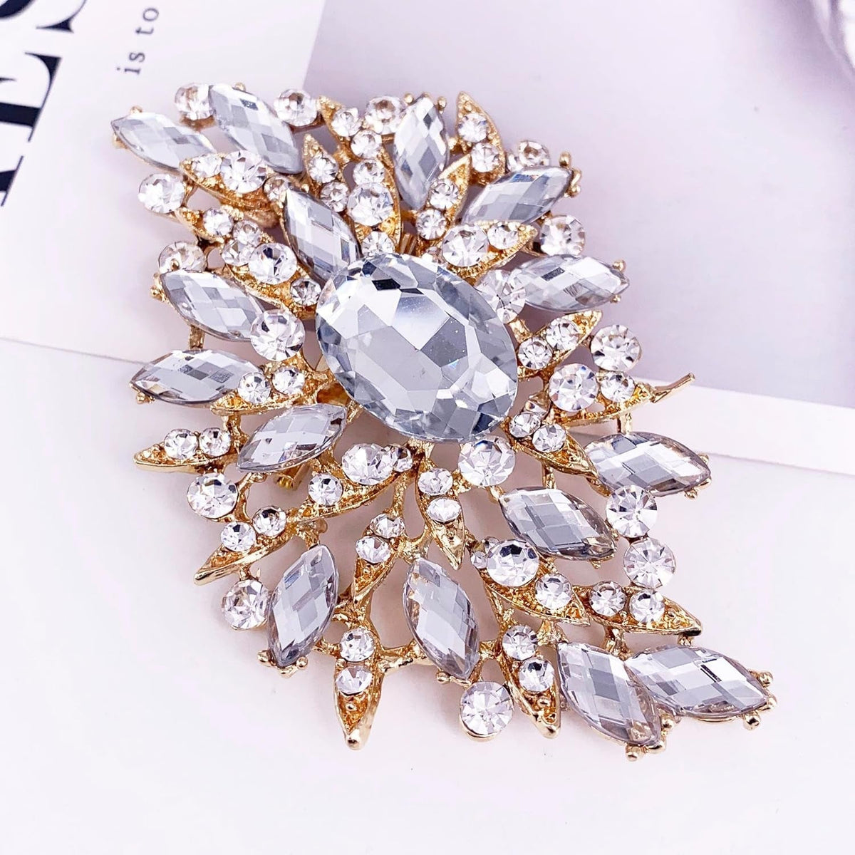 Big Large Leaf Brooches and Pins Scarf Decoration Gold Tone