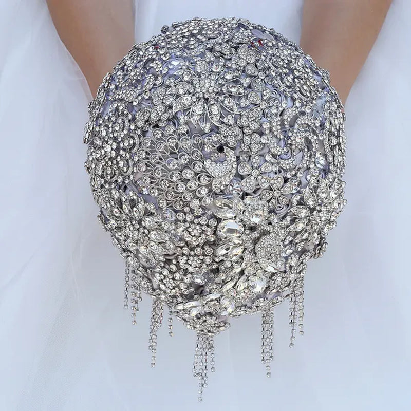 18CM High-end Luxury Full Diamond Bridal Bouquet Silver Rhinestone Brooch Tassel Wedding Flower Bouquet Handmade Bridesmaid Holding Flowers