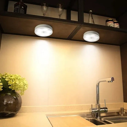 Rechargeable USB Motion Sensor Night Light Smart Motion Detection LED Closet Cabinet Lights LED Emergency Recharging Lights for Bedroom Kitchen Hallways Bathroom for Halloween Christmas Birthday Family Party Making Atmosphere Lights (1/2/3/6 Pack)