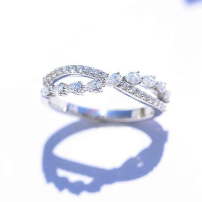 Luxury Twist Rings for Women Fashion 925 Silver Jewelry White Pear Shape Crystal Zircon Ring Elegant Female Engagement Wedding Party Accessories Anniversary Gift