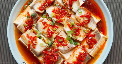 HADAY Premium Chinese Crushed Chili Sauce - Ideal for Stir-Frying, Dipping, Saucing, and Noodles 海天 贵映红剁辣椒 - 340 Gram