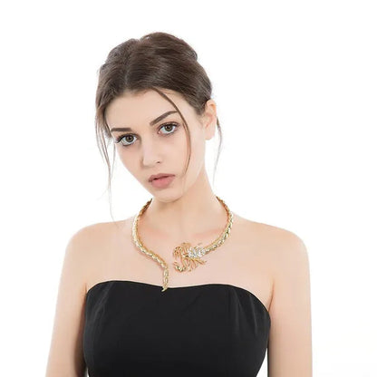 Punk Gothic Jewelry Fashion Personality White Rhinestone Gold/silver Plated Collar Scorpion Style Party Wedding Lady's Necklace