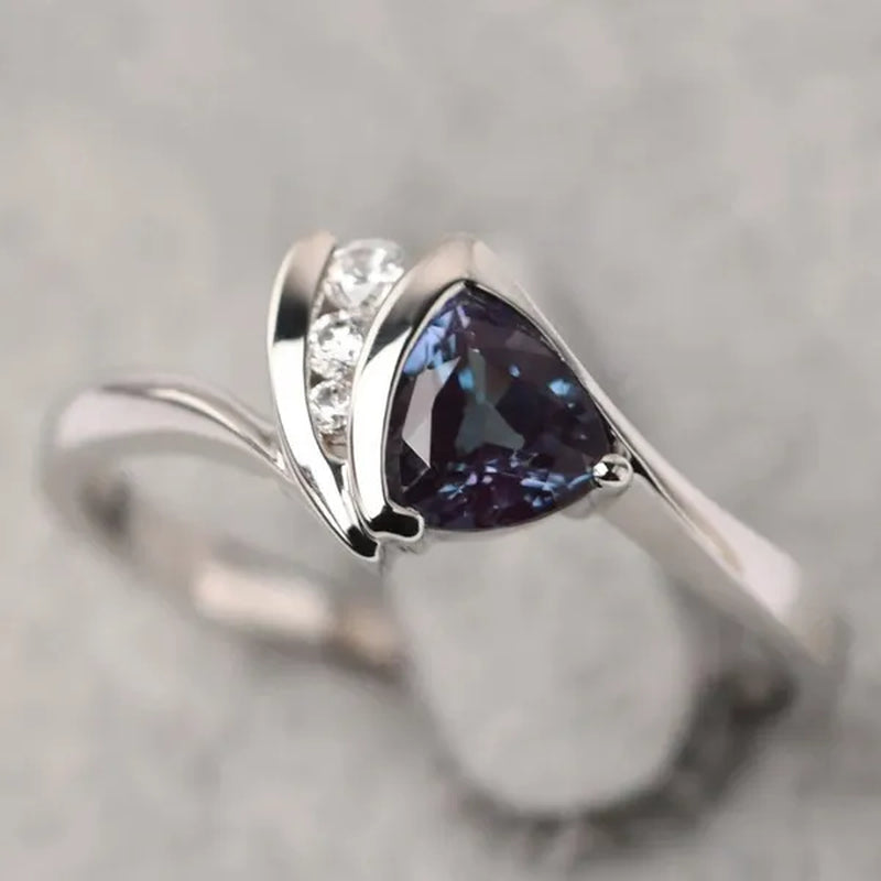Fashion Triangle Cut Alexandrite Diamond Rings for Women Bridal Romantic Engagement Proposal Gift Jewelry