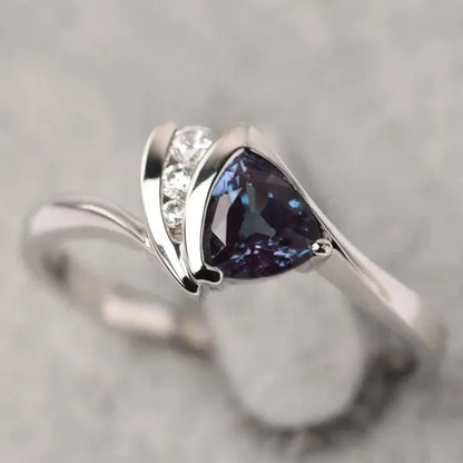 Fashion Triangle Cut Alexandrite Diamond Rings for Women Bridal Romantic Engagement Proposal Gift Jewelry