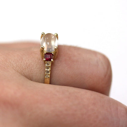 2.65 Ct Tw Natural Cabochon Moonstone, Red Ruby & Diamond Solid 14K Rose Gold 3 Stone Engagement Ring for Women 6 Mm (18K White Gold, 7.75)