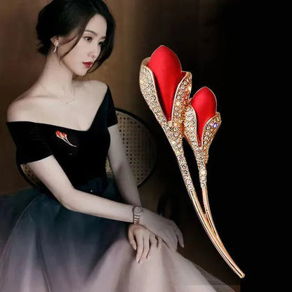 Fashion Diamond Inlaid Rose Brooch Temperament Elegant Flower Tassel Brooch Clothing Accessories Pin Clothing Brooch