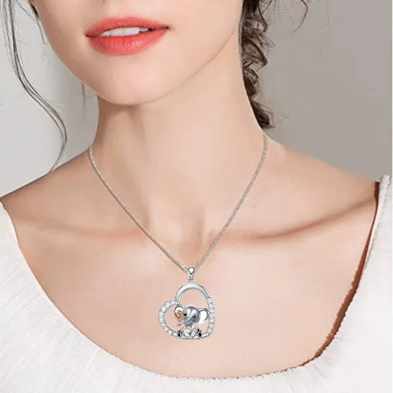 Exquisite Fashion Love Necklace European and American Women Elephant Pendant Necklace New Animal Jewelry Accessories Gift Diamond Necklace Women's Valentine's Day Thanksgiving Anniversary Gift