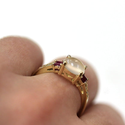 2.65 Ct Tw Natural Cabochon Moonstone, Red Ruby & Diamond Solid 14K Rose Gold 3 Stone Engagement Ring for Women 6 Mm (18K Yellow Gold, 7.5)