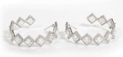 https://a.1stdibscdn.com/archivesE/jewelry/1stdibs/051514/DiamondScene_CC_DM//08/IMG_5708.jpg
