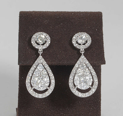 https://a.1stdibscdn.com/archivesE/jewelry/1stdibs/061614/DiamondScene_CC_DM//05/IMG_7446.jpg