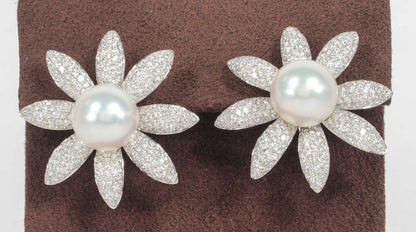https://a.1stdibscdn.com/archivesE/jewelry/1stdibs/051514/DiamondScene_CC_DM//06/IMG_5696.jpg