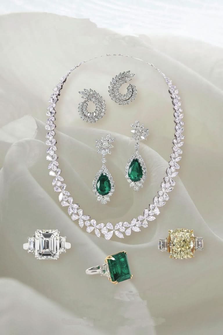 Elegant 28.05ct Pear Marquise Diamond Choker 18k White Gold Necklace