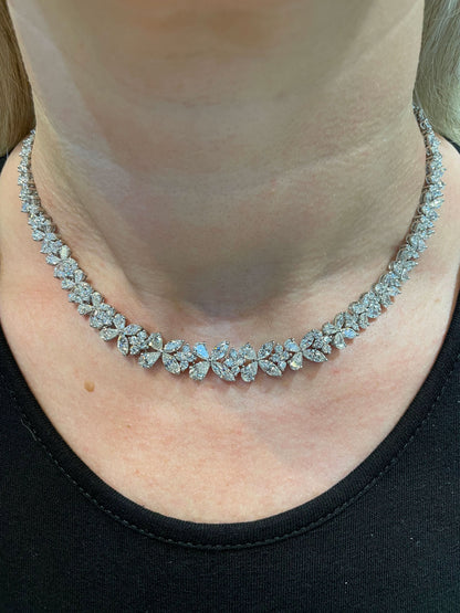 https://a.1stdibscdn.com/diamond-wreath-necklace-for-sale-picture-10/j_415/j_196441821687473312242/EAE60B56_9A0A_4D5F_9240_1681501187647_master.jpeg
