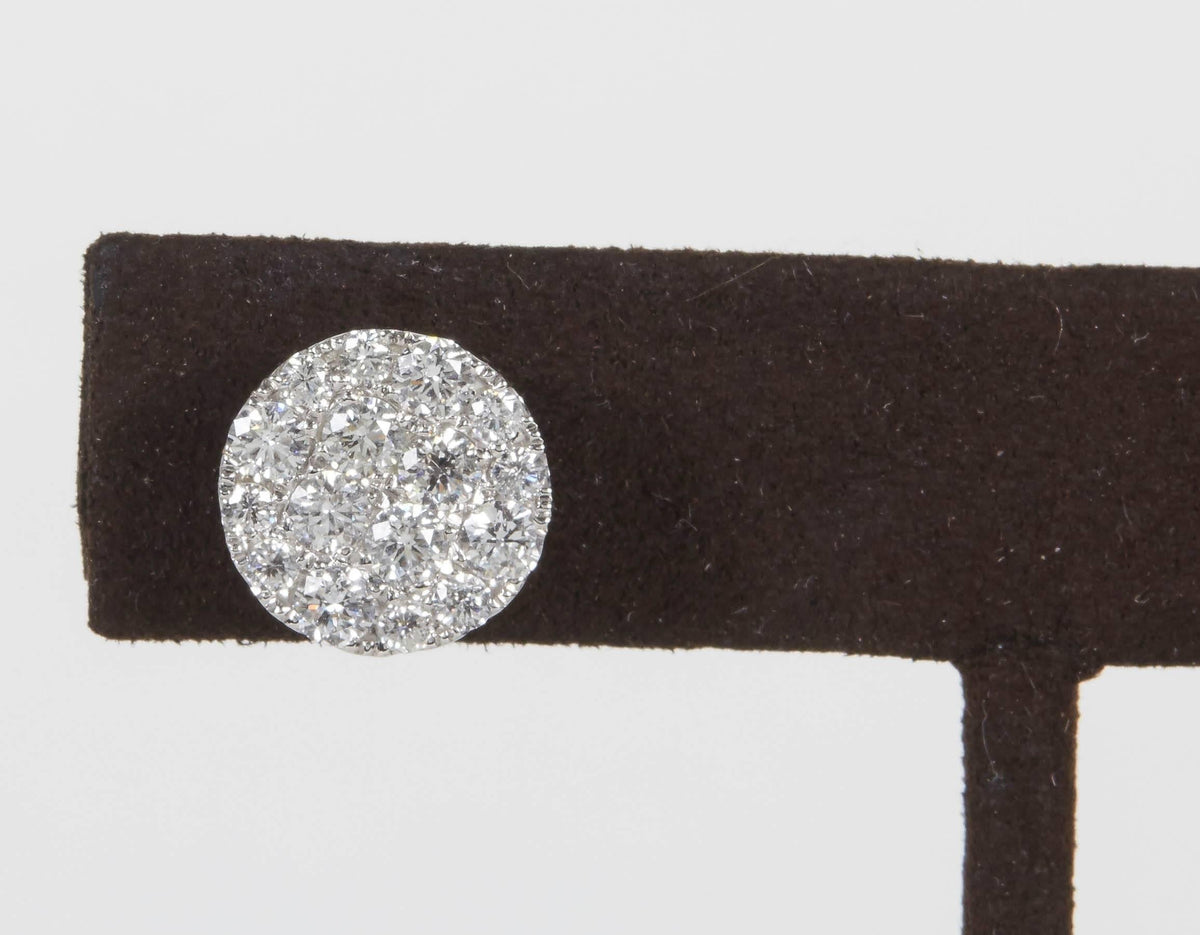 https://a.1stdibscdn.com/diamond-cluster-stud-earrings-for-sale-picture-5/j_415/j_97686321592911090680/IMG_1543_master.jpg