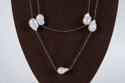 Diamond Scene Baroque Pearl Black Diamond Gold Long Chain Necklace