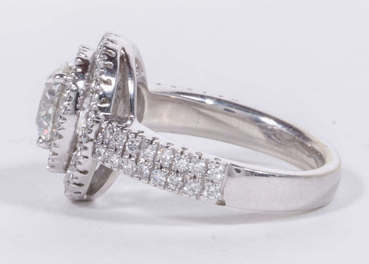 https://a.1stdibscdn.com/archivesE/jewelry/1stdibs/042114/DiamondScene_CC_DM//02/X.jpg