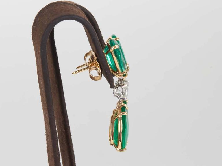 Elegant Handmade Green Emerald and Diamond 18k Gold Drop Earrings