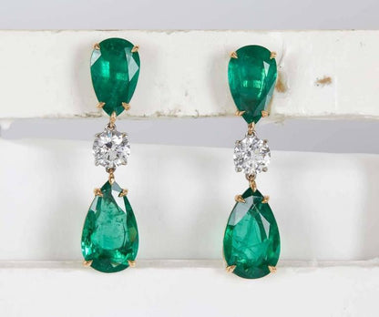 Elegant Handmade Green Emerald and Diamond 18k Gold Drop Earrings