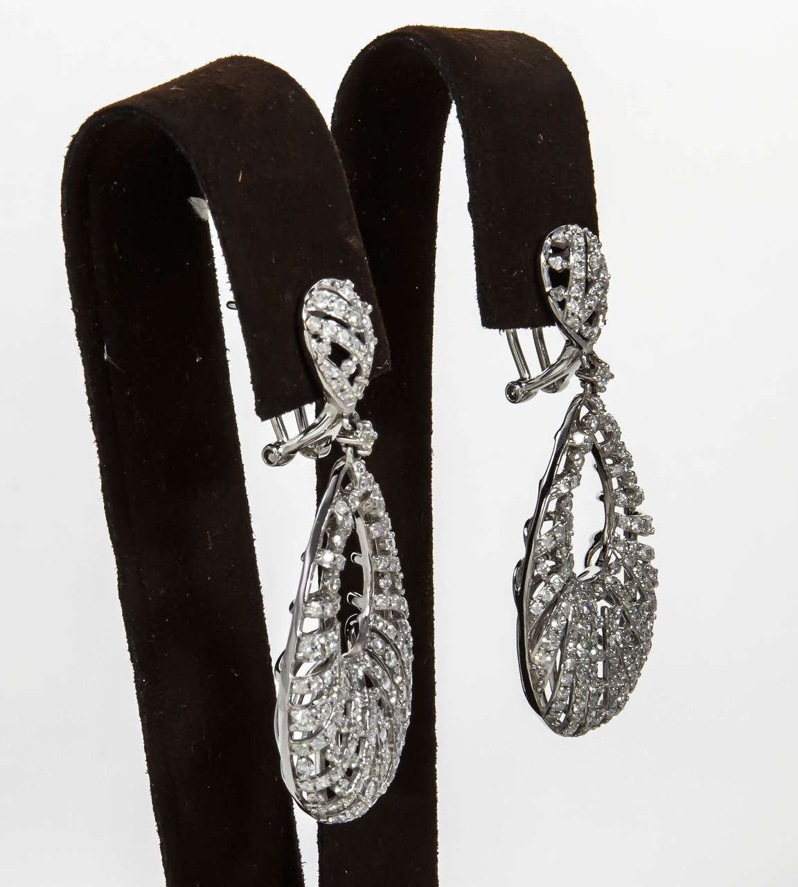 Elegant 3.50 Carat Pear Shaped Diamond 14k Gold Dangle Earrings