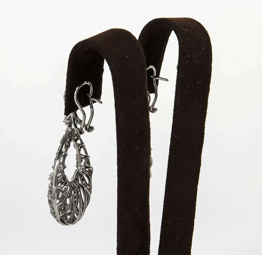 https://a.1stdibscdn.com/archivesE/jewelry/1stdibs/061115/DiamondScene_JWL_CC_DM//10/IMG_5617.jpg