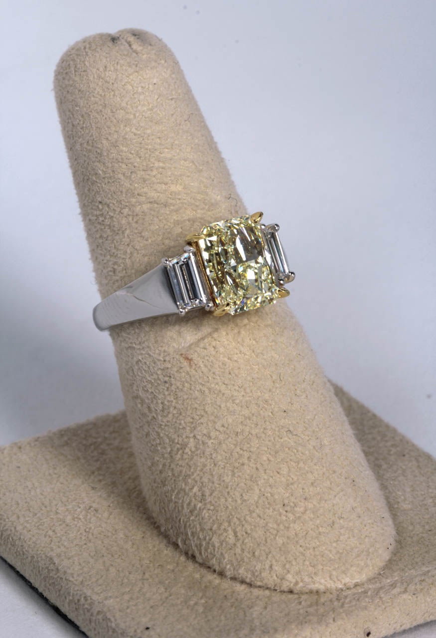 https://a.1stdibscdn.com/archivesE/jewelry/1stdibs/011314/DiamondSceneCC_DM//14/IMG_6925.jpg