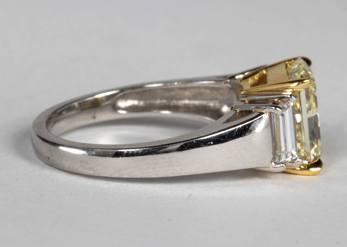 https://a.1stdibscdn.com/archivesE/jewelry/1stdibs/011314/DiamondSceneCC_DM//14/X.jpg
