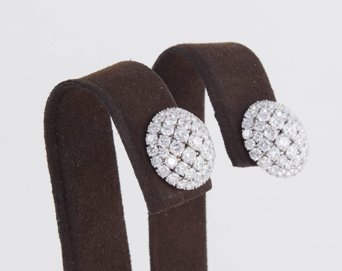https://a.1stdibscdn.com/diamond-dome-button-earrings-for-sale-picture-3/j_415/j_168438121661970316144/IMG_7510_master.jpg
