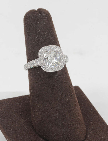 https://a.1stdibscdn.com/archivesE/jewelry/1stdibs/071714/DiamondScene_CC_DM//04/IMG_8544.jpg