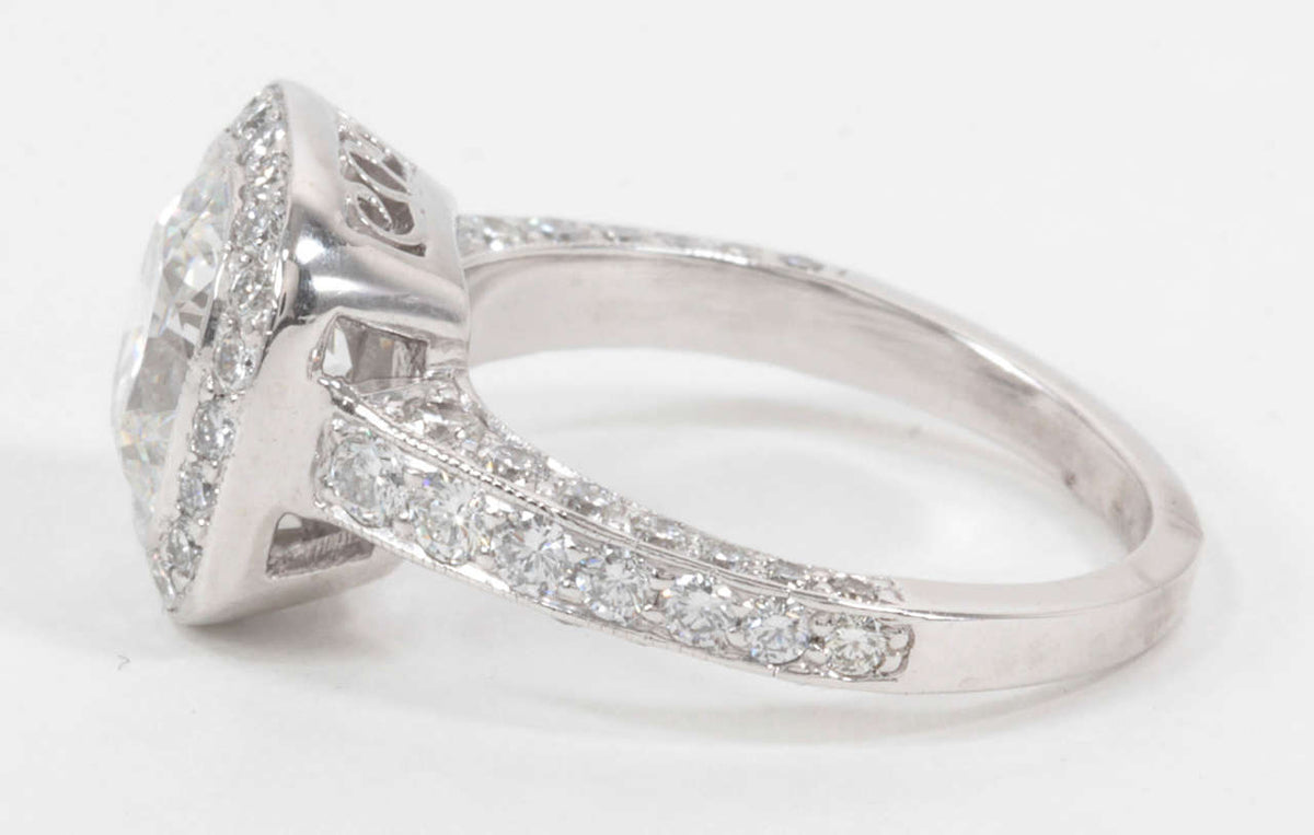 https://a.1stdibscdn.com/archivesE/jewelry/1stdibs/071714/DiamondScene_CC_DM//04/B.jpg