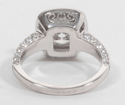 https://a.1stdibscdn.com/archivesE/jewelry/1stdibs/071714/DiamondScene_CC_DM//04/IMG_8545.jpg