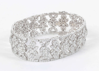 Exquisite 20.03 Carat Round Brilliant Wide Diamond Wreathe Style Bracelet