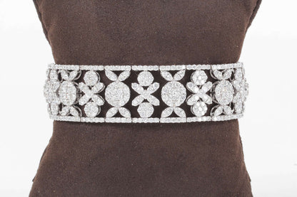 Exquisite 20.03 Carat Round Brilliant Wide Diamond Wreathe Style Bracelet