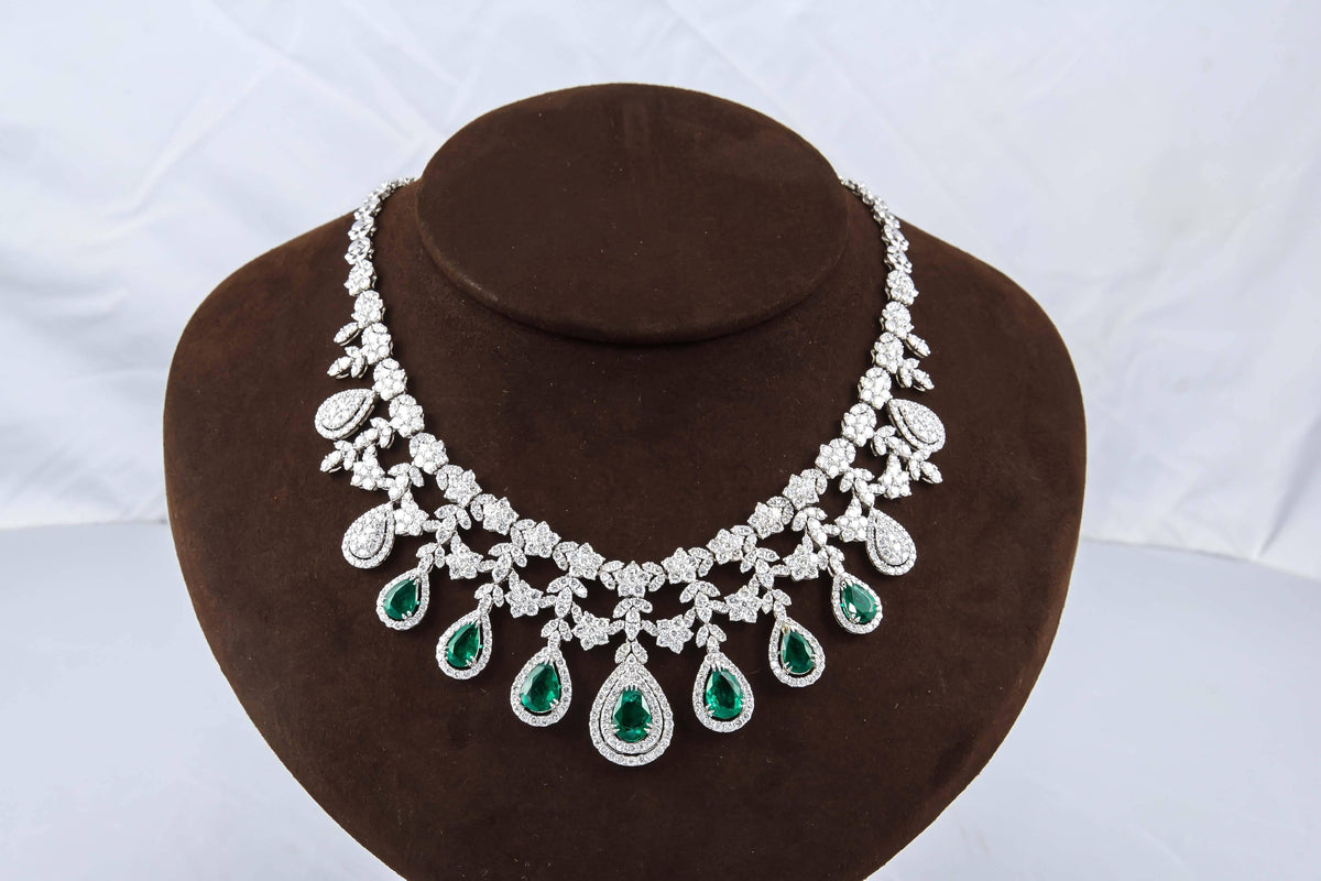 Exquisite Emerald and Diamond Tiara Style 18k White Gold Necklace