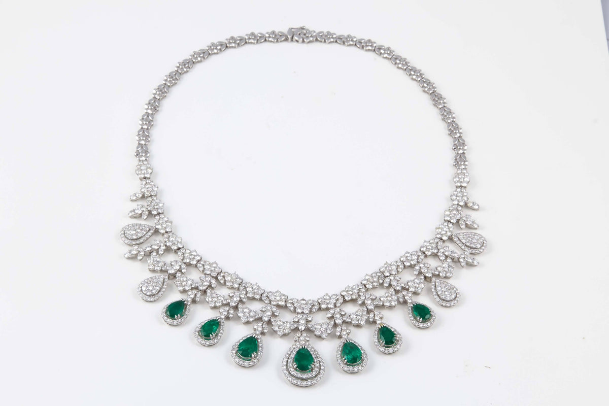 Exquisite Emerald and Diamond Tiara Style 18k White Gold Necklace