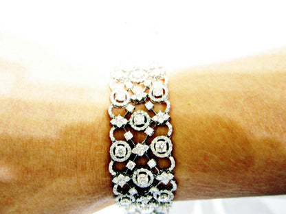 DIAMOND ROUND BRILLIANT SHAPE SET BRACELET