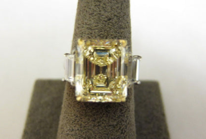 FANCY LIGHT YELLOW DIAMOND DIAMOND TWO TRAPEZOID ENGAGEMENT RING