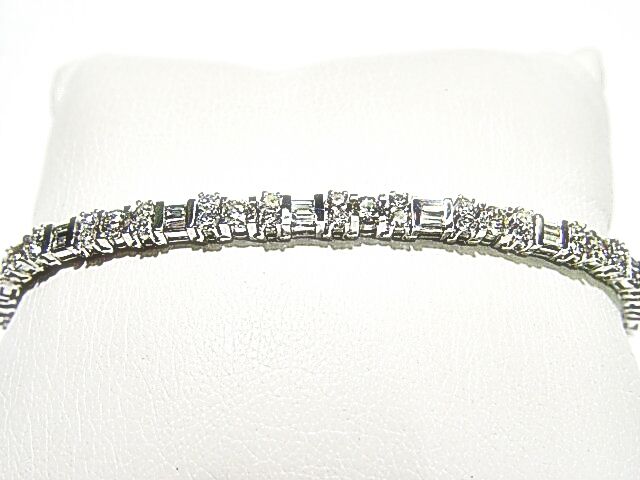 DIAMOND ROUND BR 60 STONE 24 BAGUETTE DIAMOND TENNIS DIAMOND BRACELET